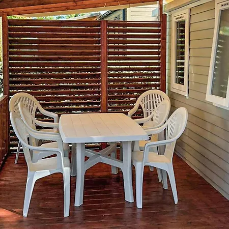 Stunning Stacaravan In Sete Campeggio