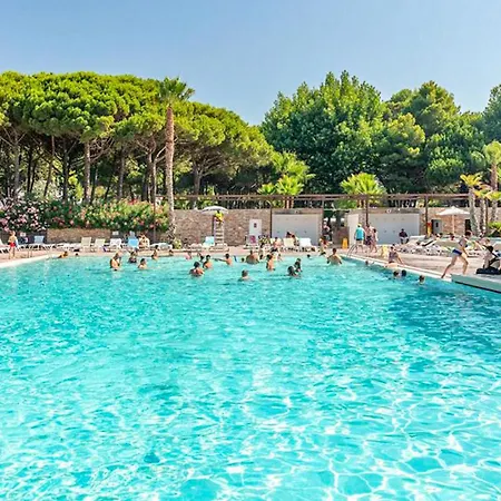 Stunning Stacaravan In Sete Campeggio 4*
